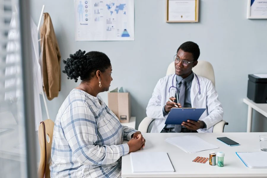 Doctor talking to GLP-1 patient